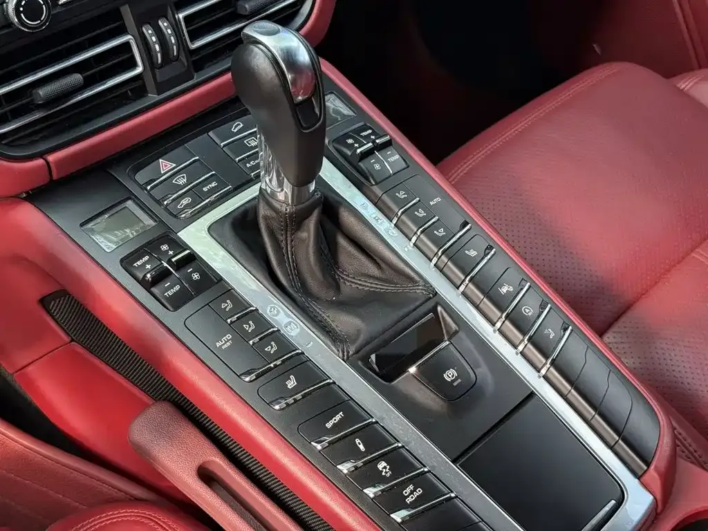 Porsche Macan 2021 из CN, фото 2
