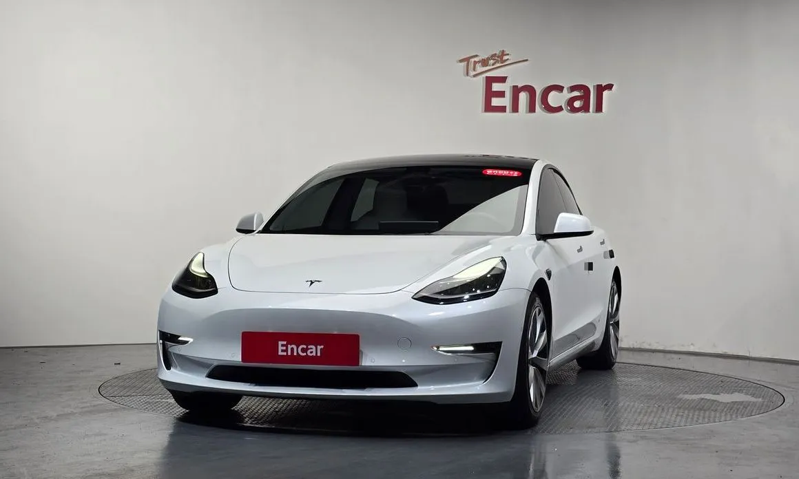 Tesla Model 3 — фото 6