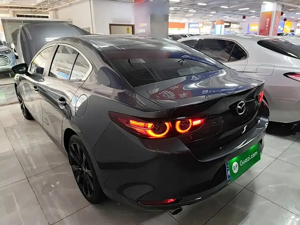 Mazda 3 Axela — фото 10