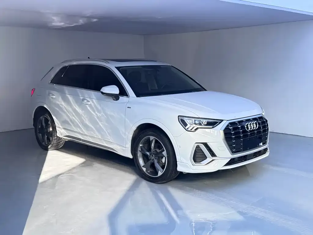 Audi Q3 — фото 5