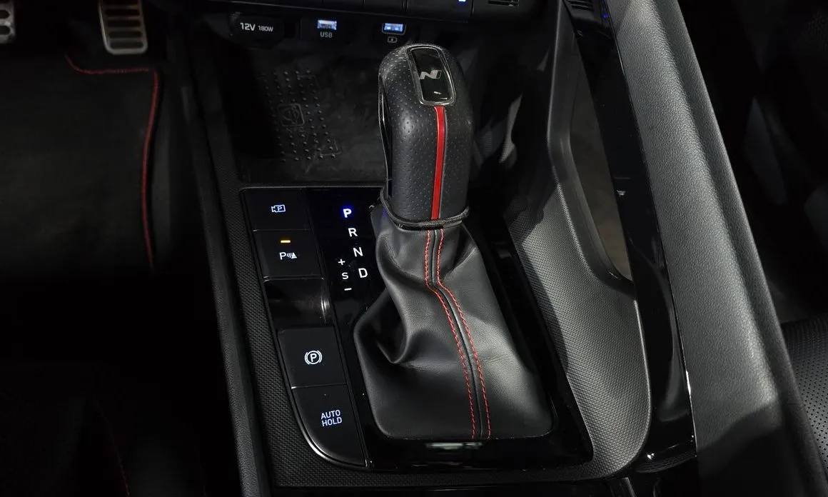 Hyundai AVANTE 2021 из KR, фото 4