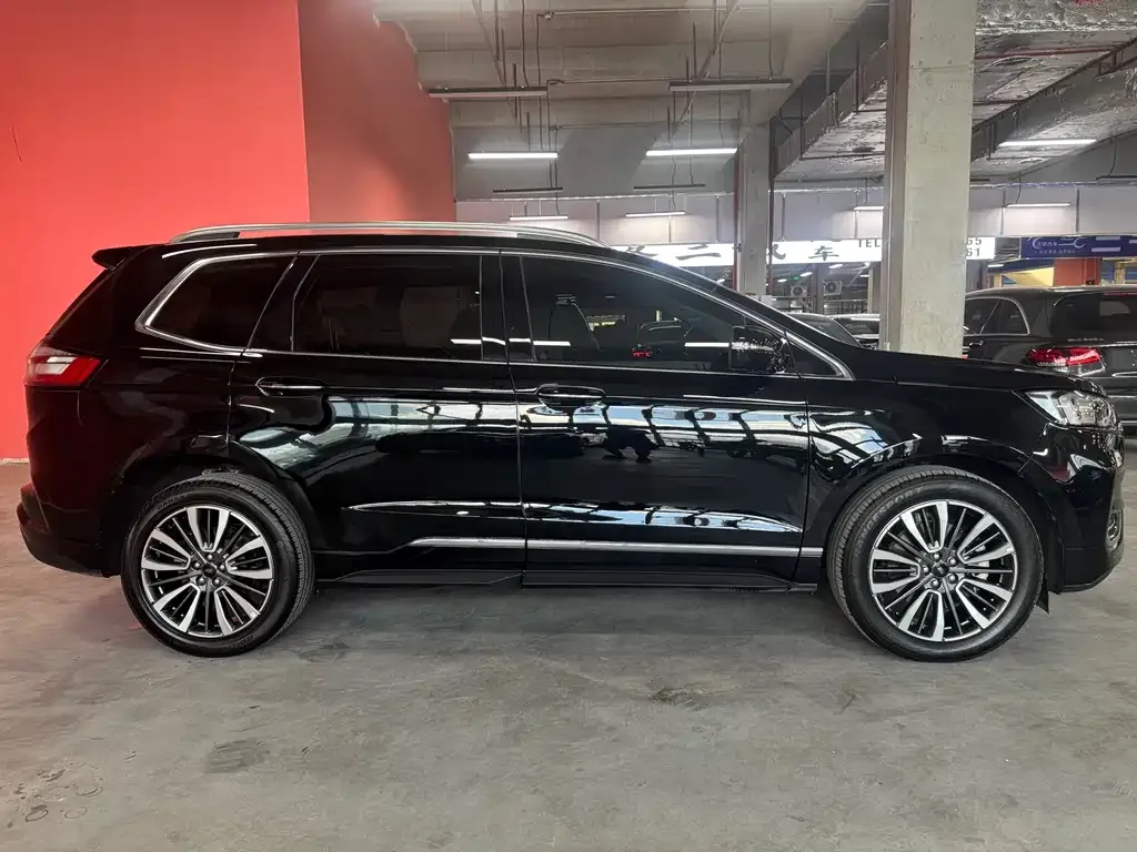 Ford Edge — фото 5