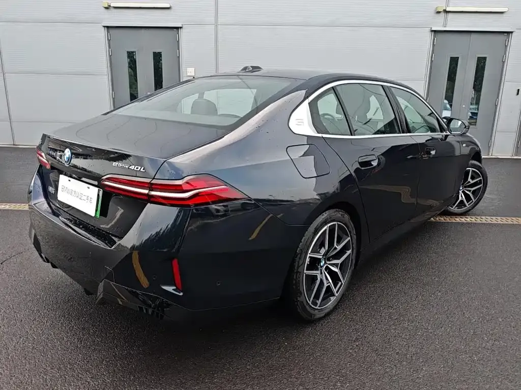 BMW i5 — фото 10