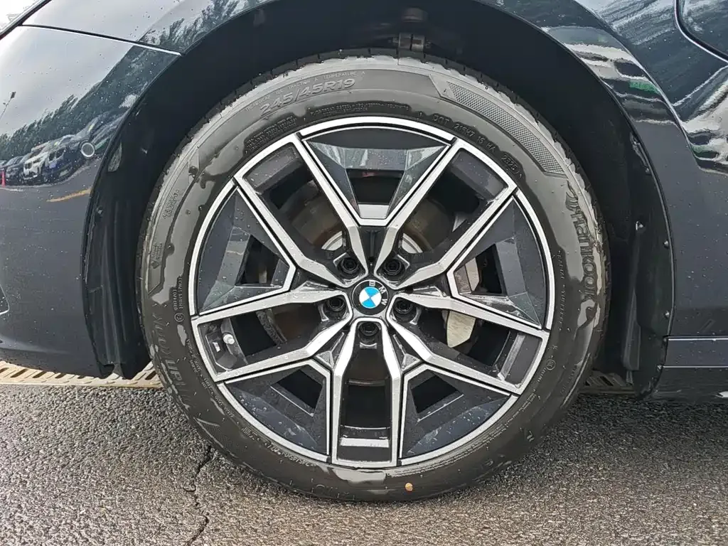 BMW i5 — фото 9