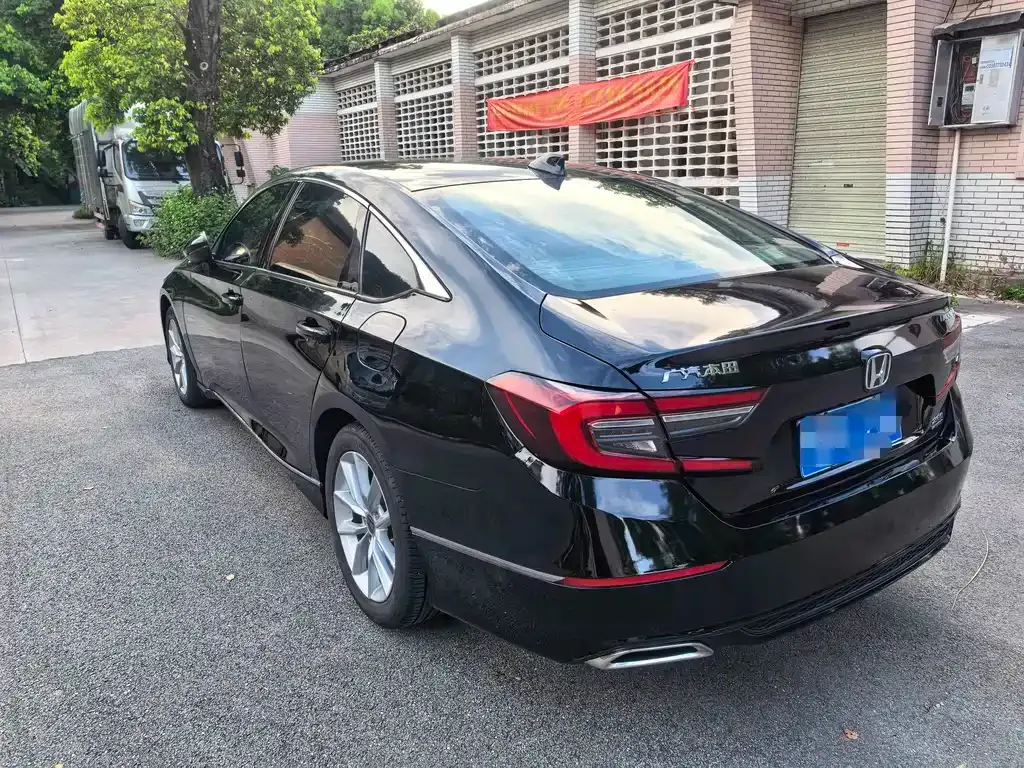 Honda Accord — фото 4