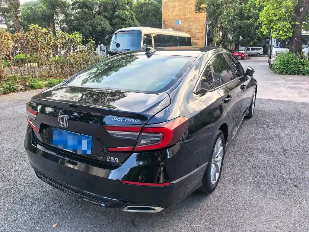 Honda Accord — фото 6