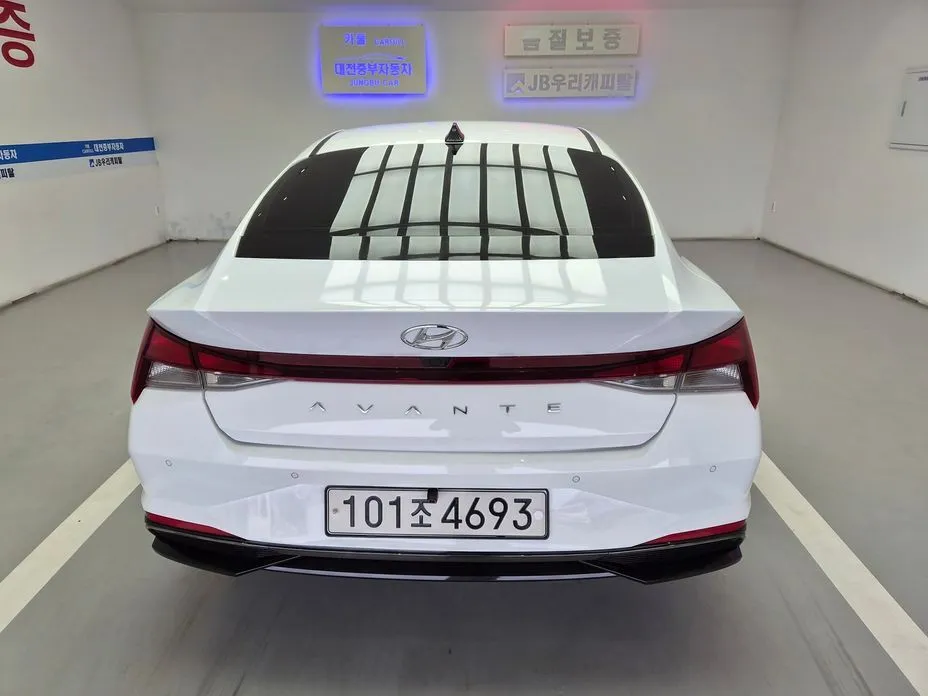 Hyundai AVANTE — фото 5