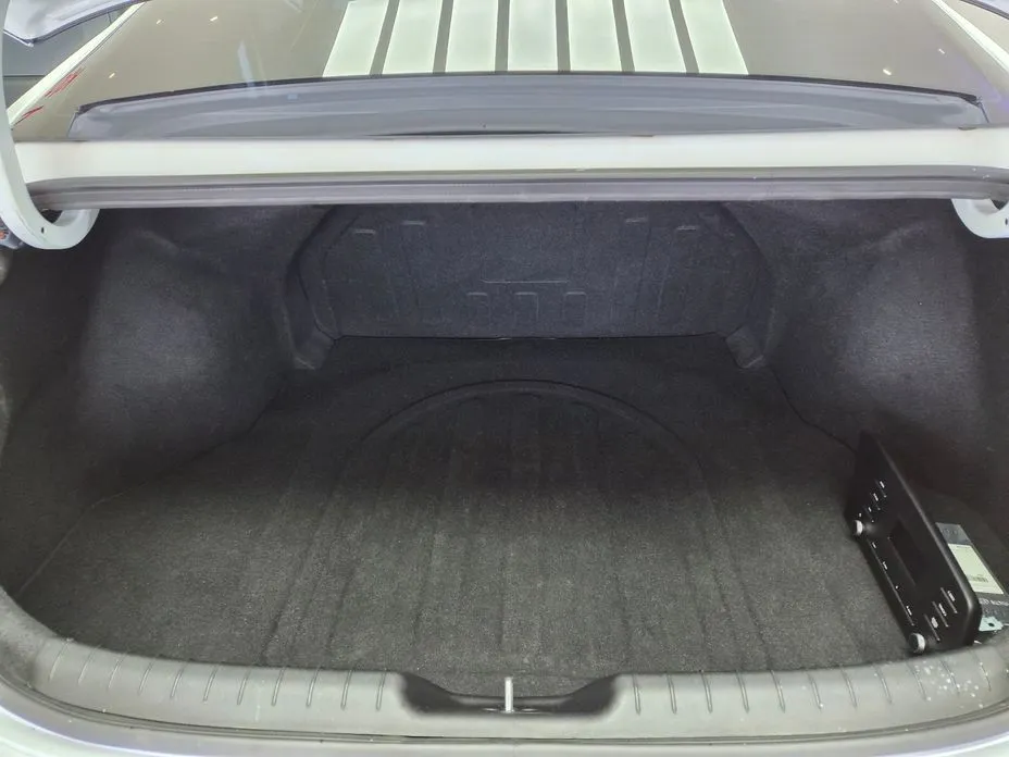 Hyundai AVANTE — фото 4