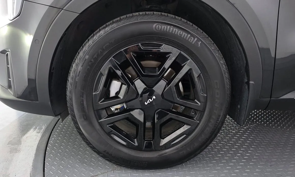 Kia Sorento — фото 10