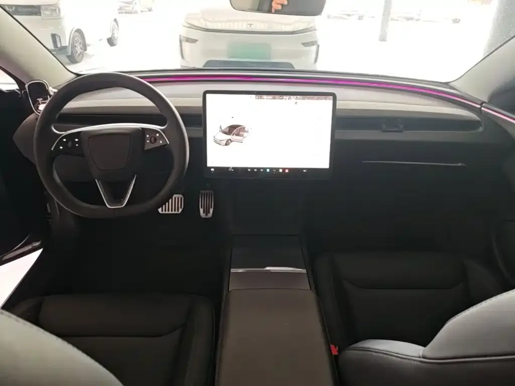 Tesla Model 3 — фото 2