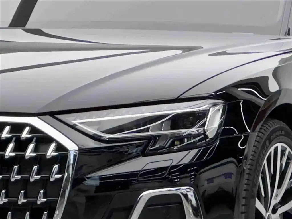 Audi A8 — фото 6