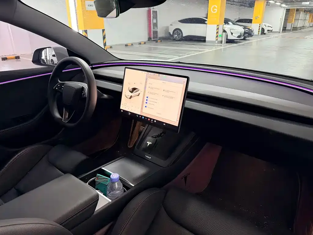 Tesla Model 3 — фото 10