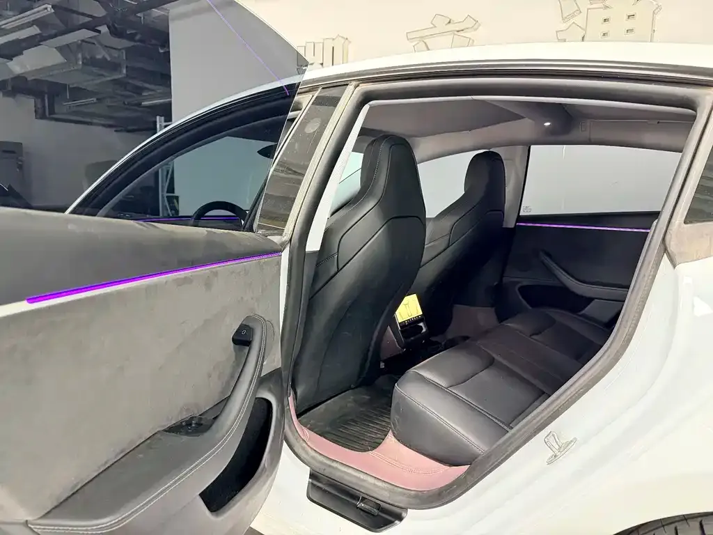 Tesla Model 3 — фото 6