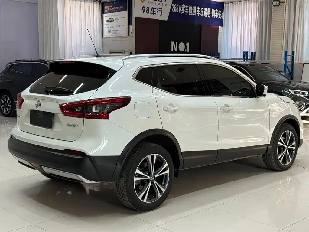 Nissan Qashqai — фото 5