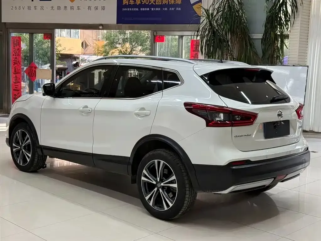 Nissan Qashqai — фото 10