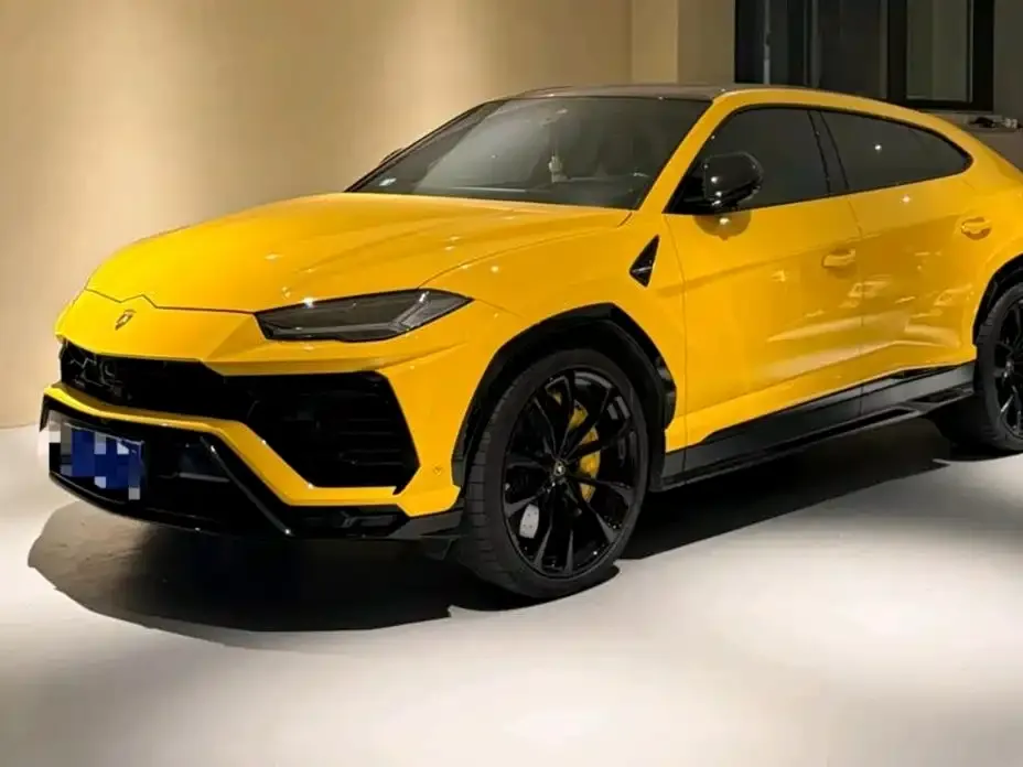 Lamborghini Urus — фото 1