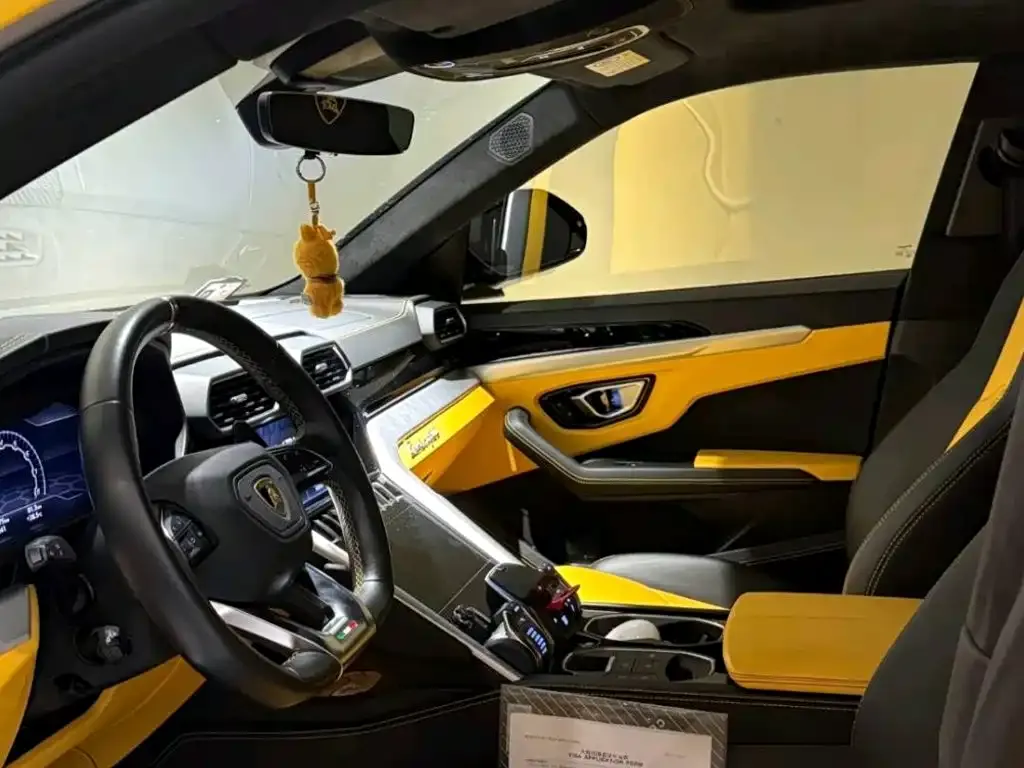 Lamborghini Urus — фото 6