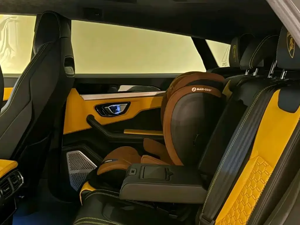 Lamborghini Urus — фото 5