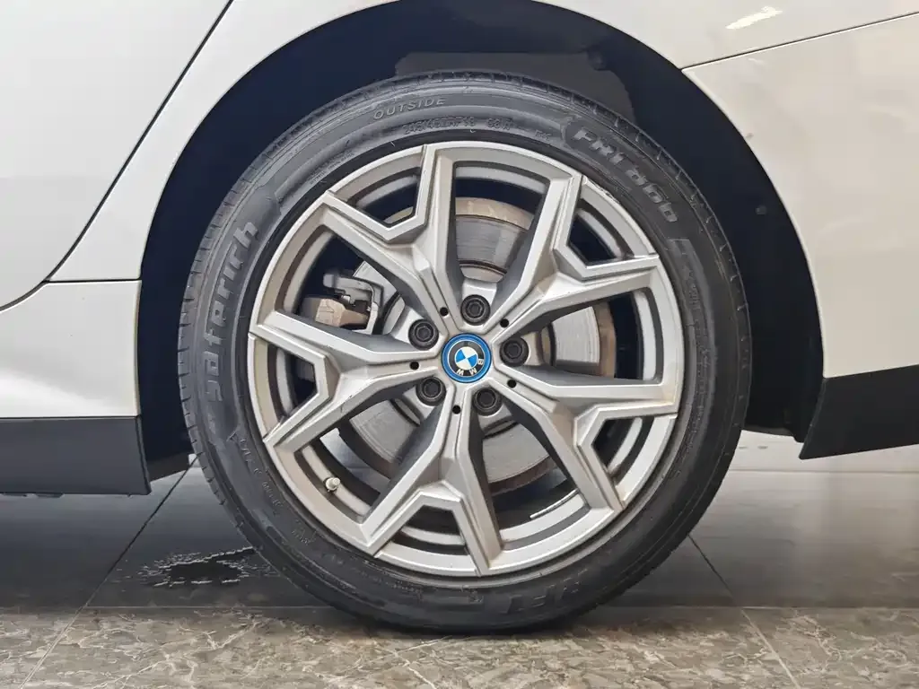 BMW i3 — фото 8