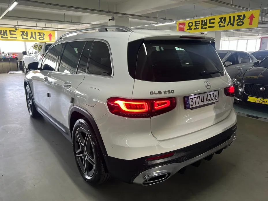 Mercedes-Benz GLB-Class — фото 7