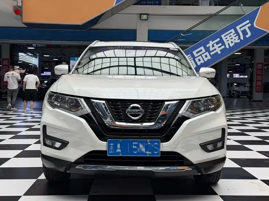 Nissan X-Trail — фото 8