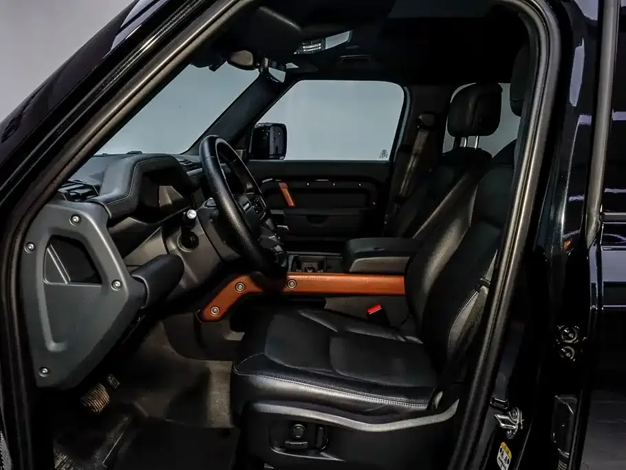 Land Rover Defender — фото 10