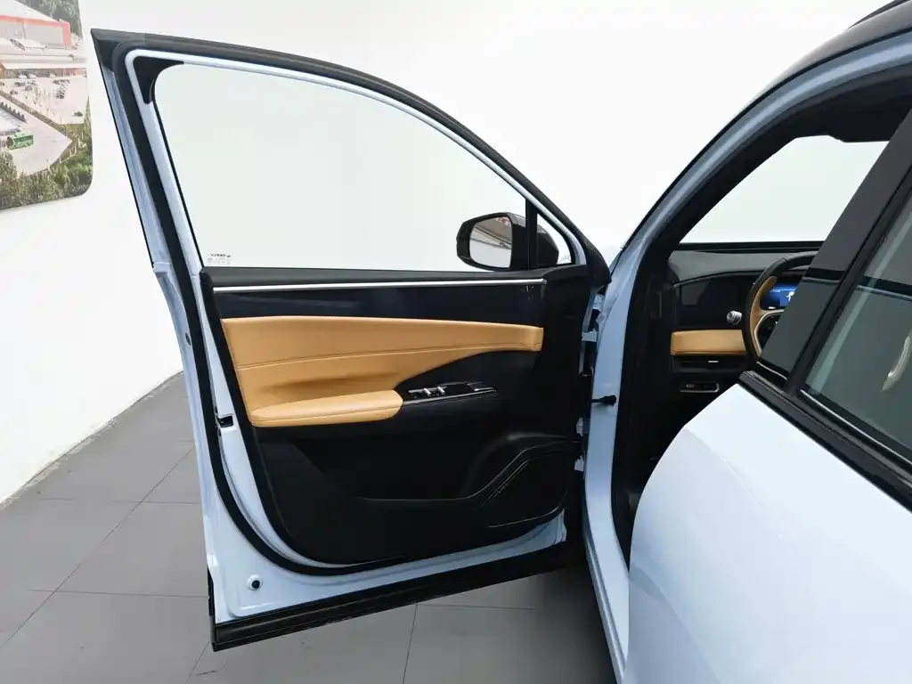 Geely Galaxy L7 — фото 7