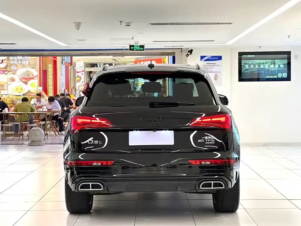 Audi Q5L — фото 3