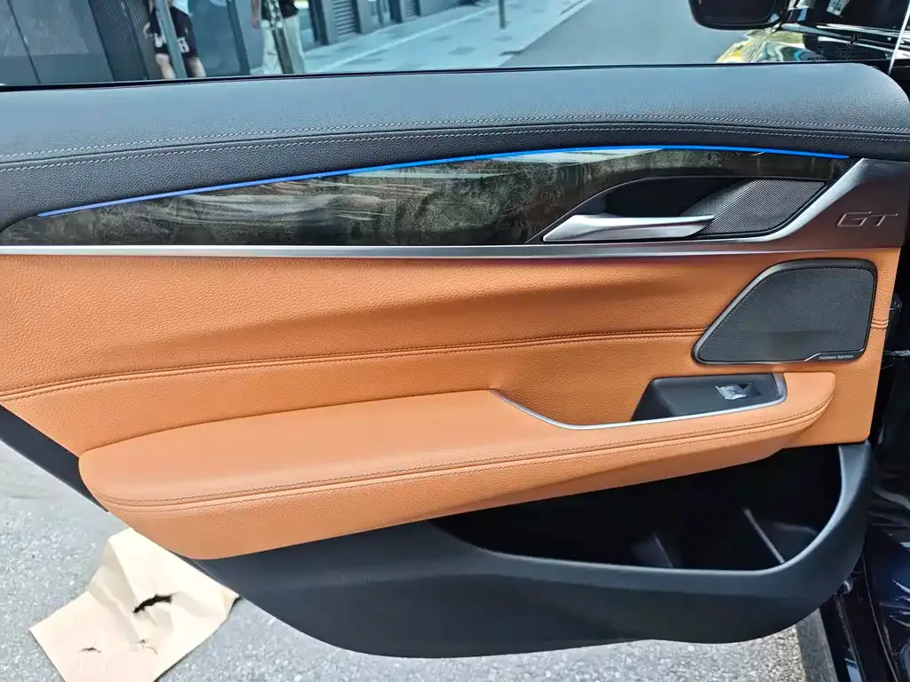 BMW 6 Series GT — фото 9