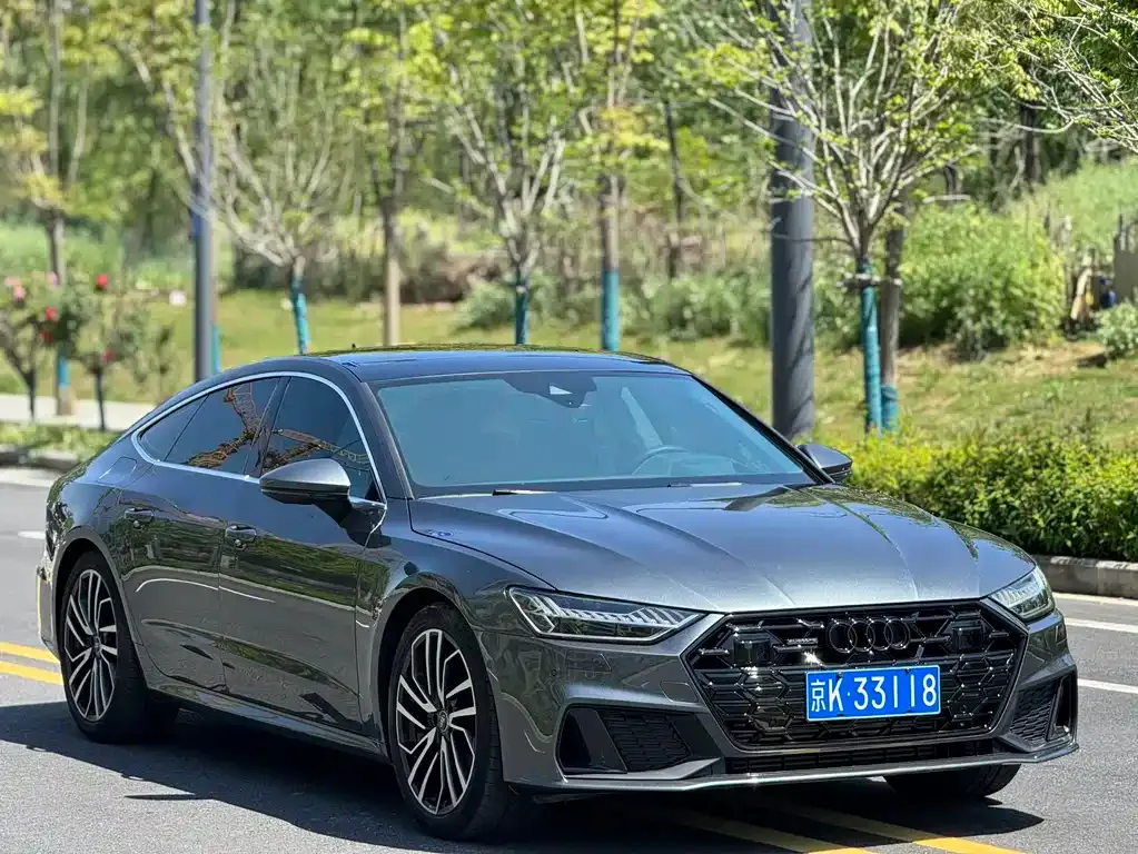 Audi A7 — фото 1