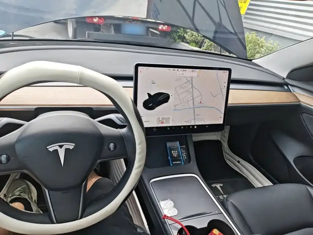 Tesla Model 3 — фото 6