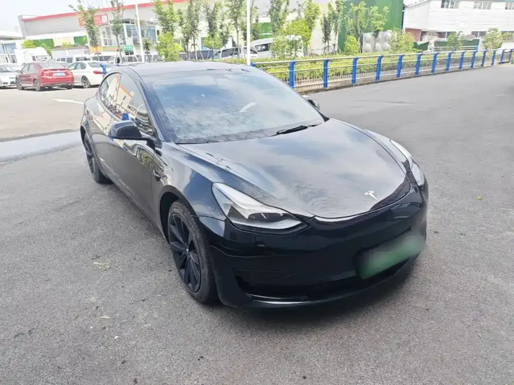 Tesla Model 3 — фото 3