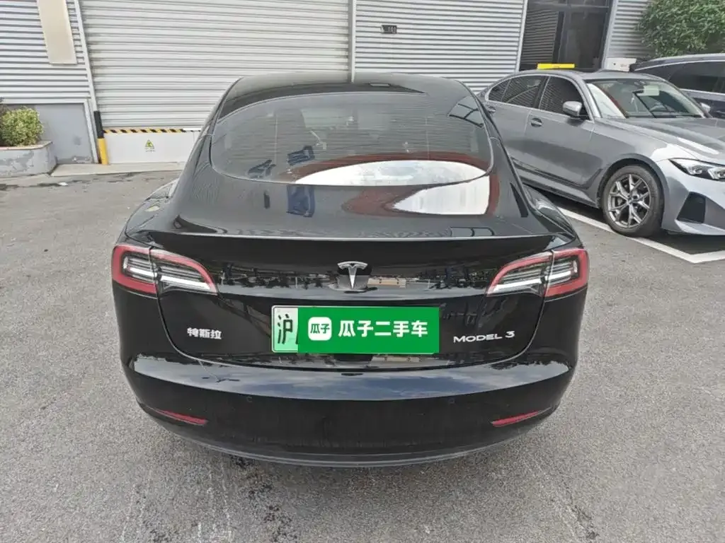 Tesla Model 3 — фото 5