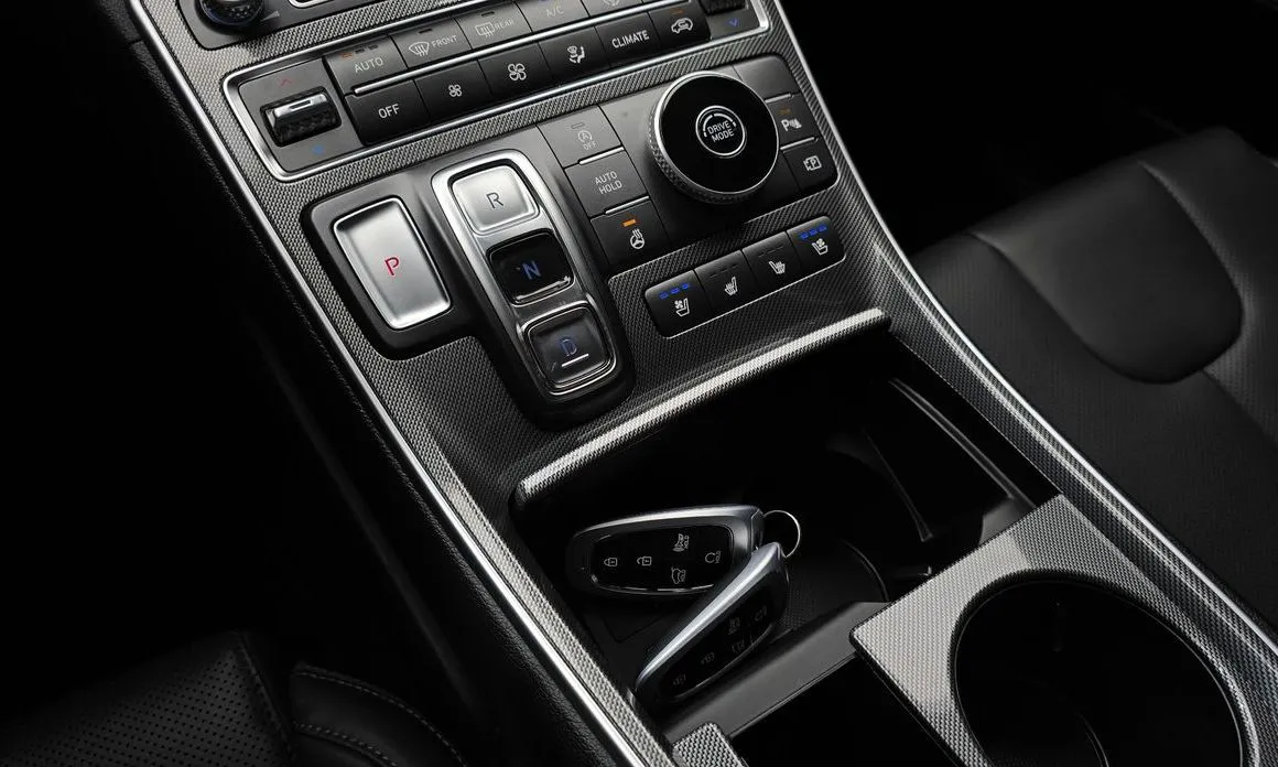 Hyundai Santafe — фото 7