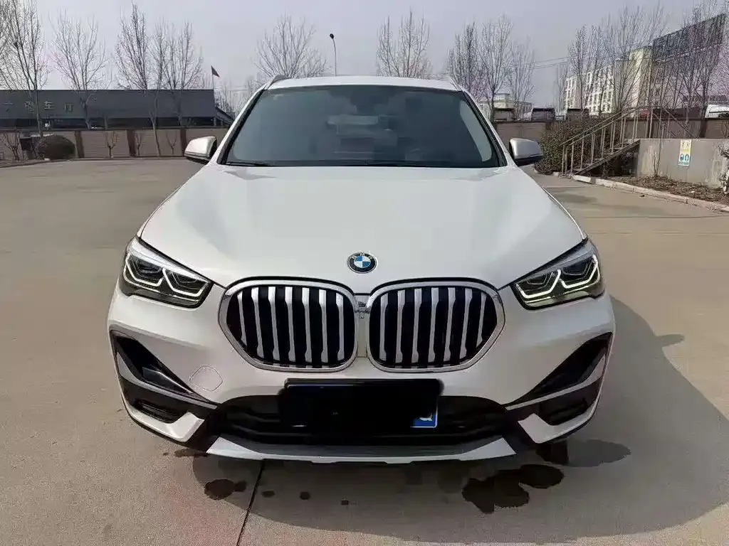 BMW X1 — фото 5