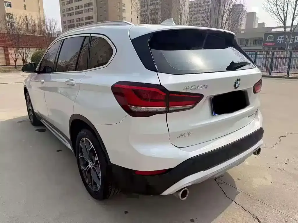 BMW X1 — фото 2