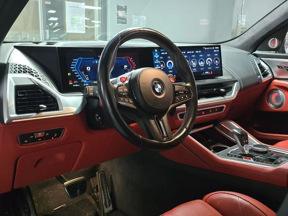 BMW XM — фото 9