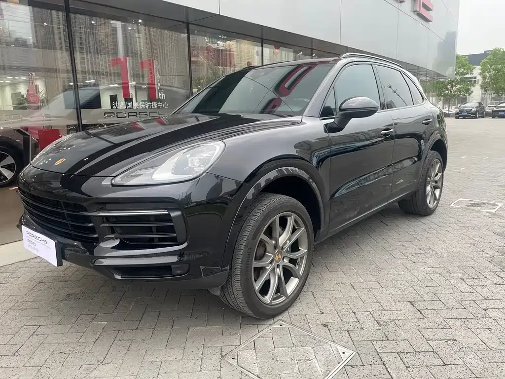 Porsche Cayenne Hybrid — фото 1