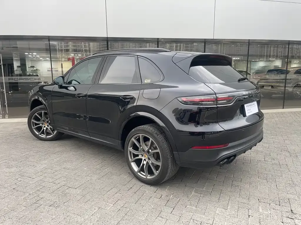 Porsche Cayenne Hybrid — фото 10