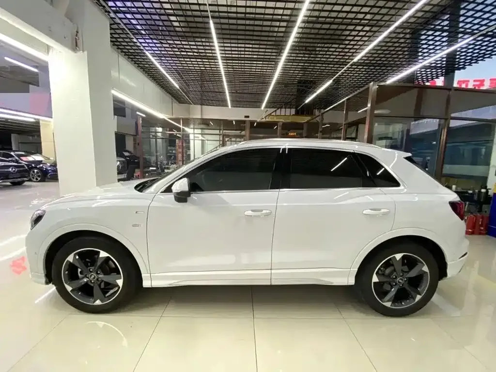 Audi Q3 — фото 8
