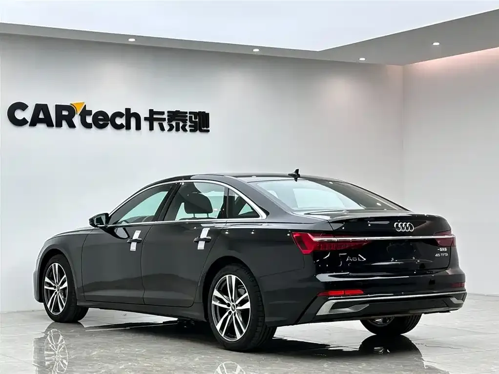 Audi A6L — фото 7
