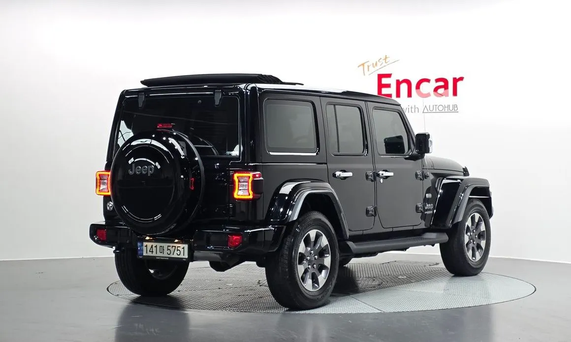 Jeep Wrangler — фото 9