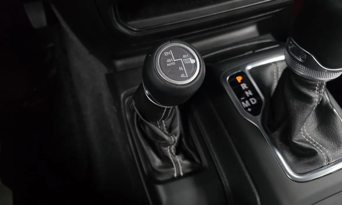 Jeep Wrangler — фото 4