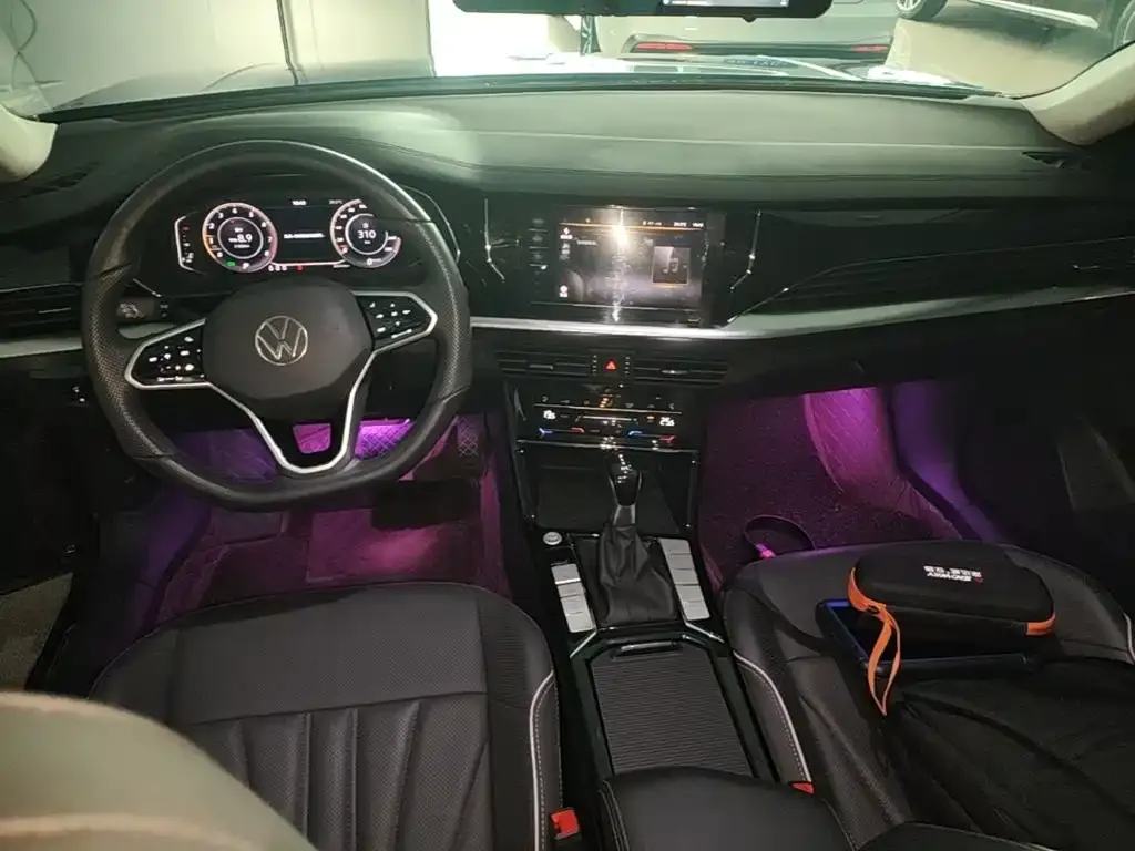 Volkswagen Passat — фото 8