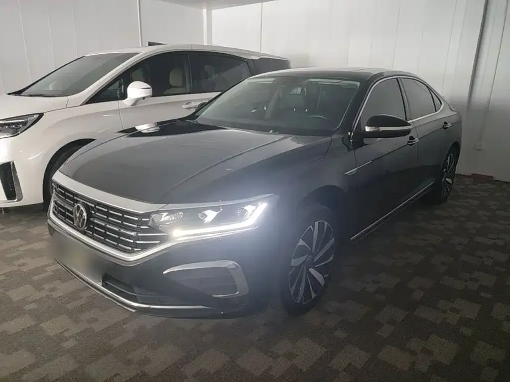 Volkswagen Passat — фото 10