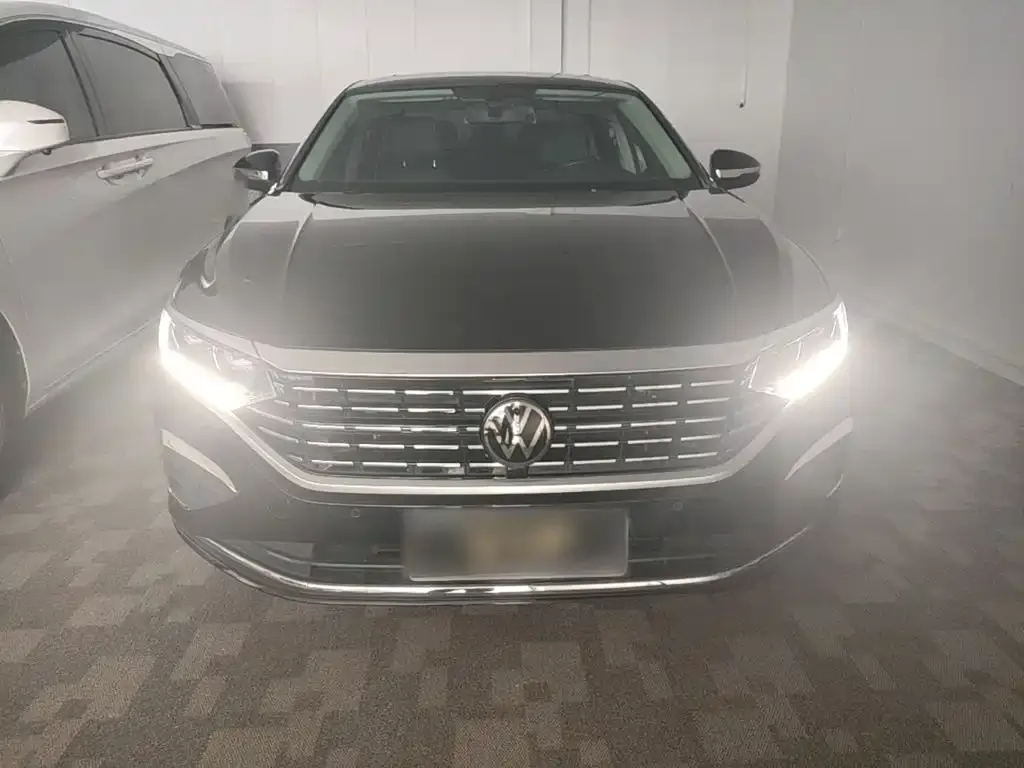 Volkswagen Passat — фото 7