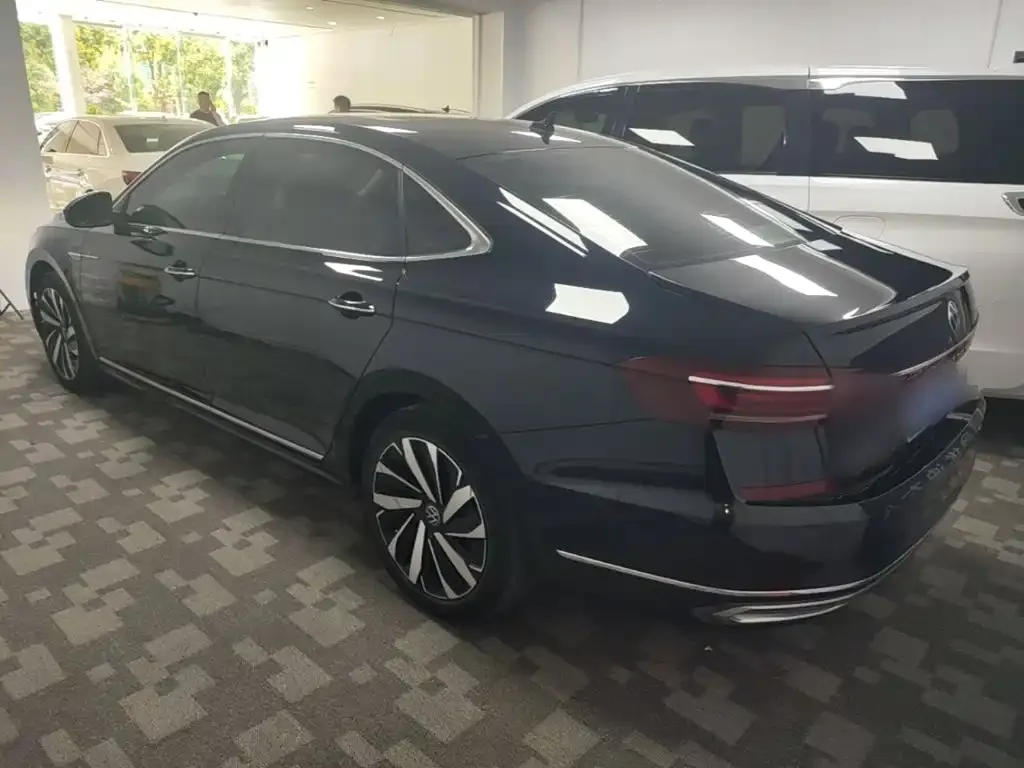 Volkswagen Passat — фото 2