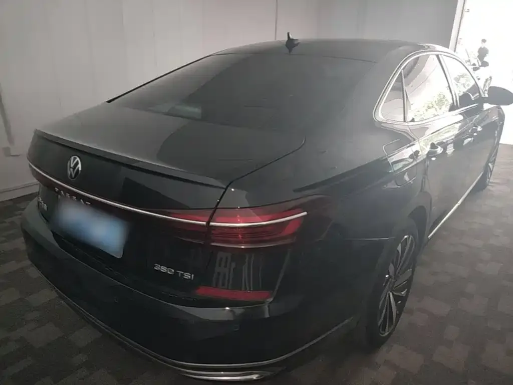 Volkswagen Passat — фото 9