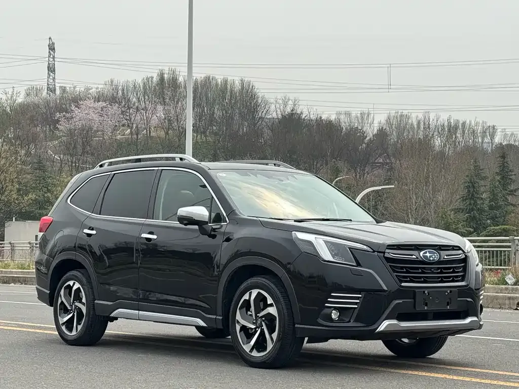 Subaru Forester — фото 4