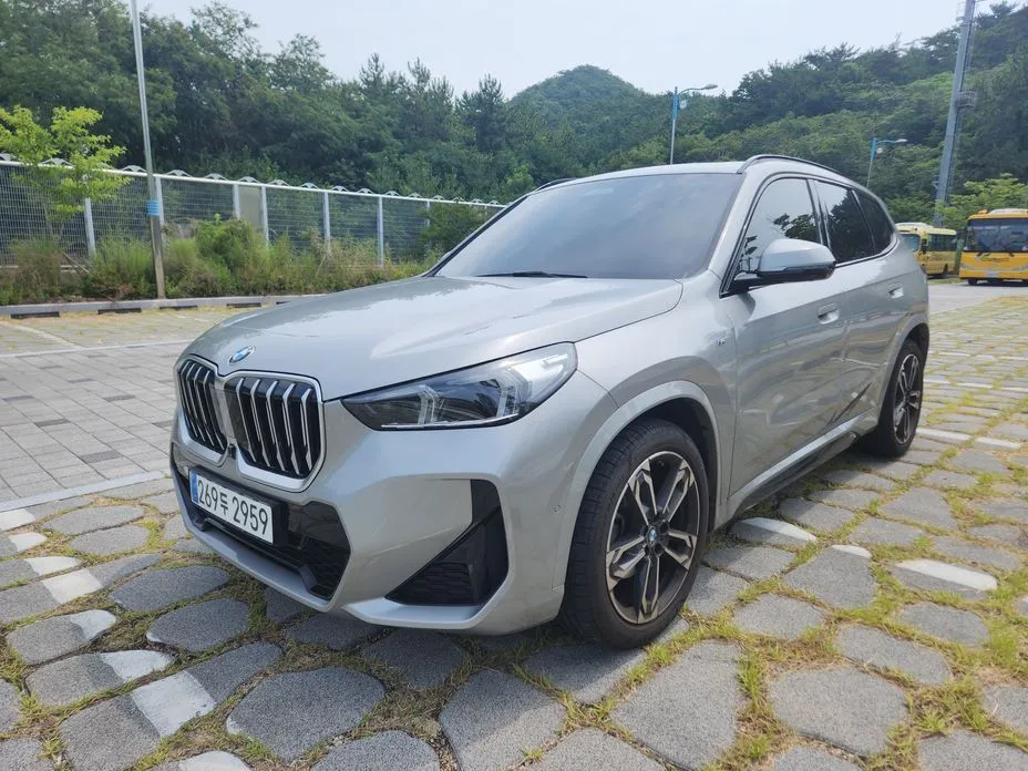 BMW X1 — фото 1